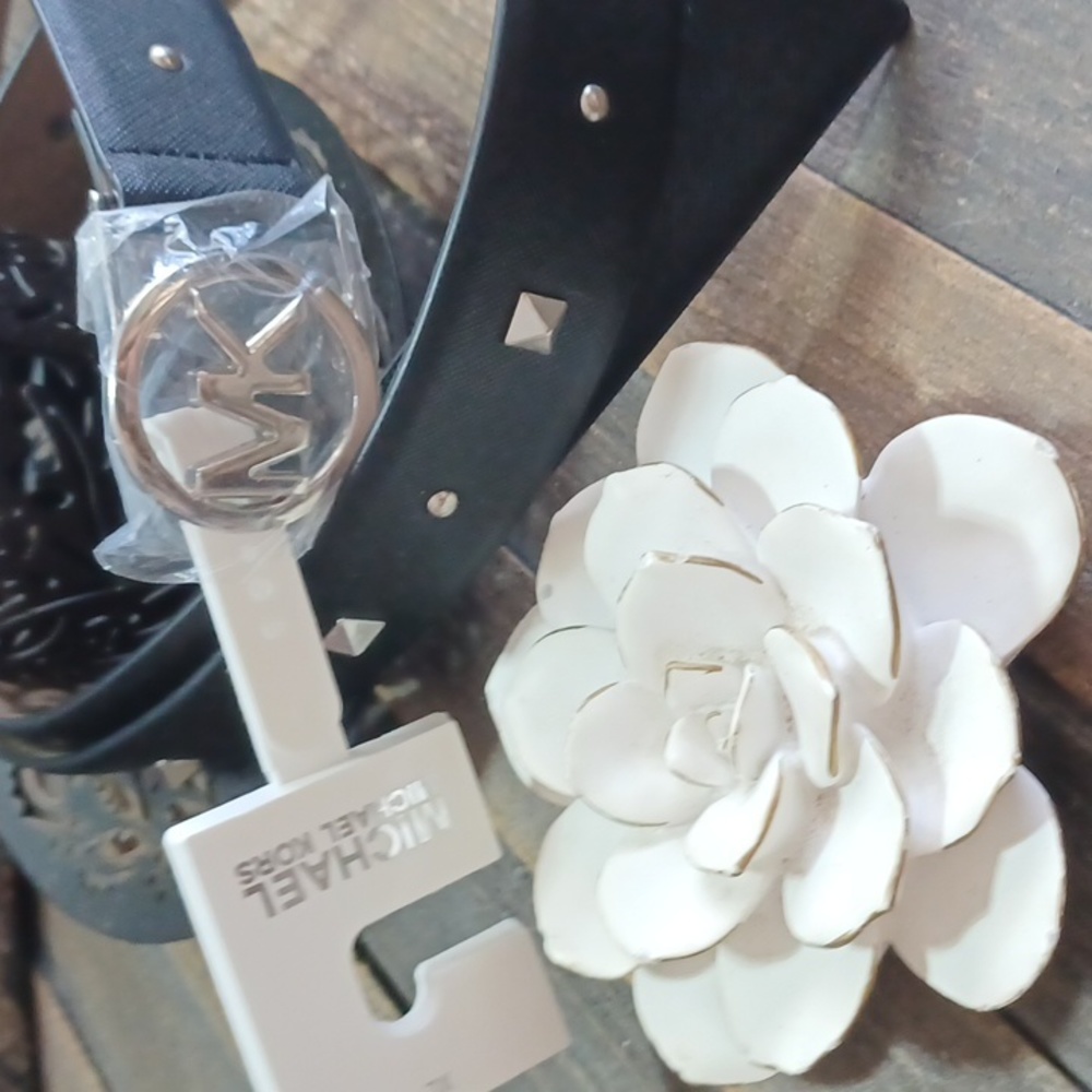 MICHAEL KORS BELT 🥰